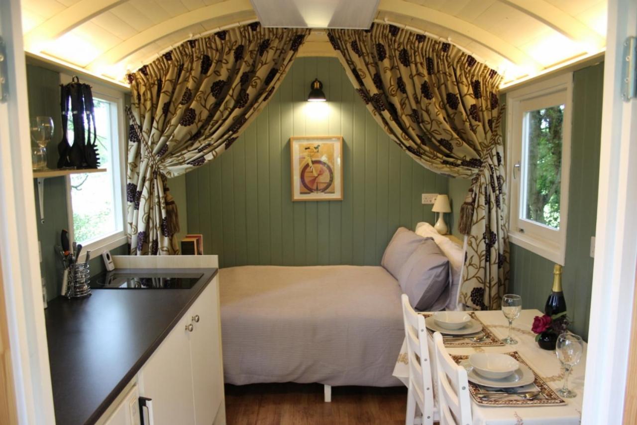 The Kestrel Shepherd Hut, Whitehouse Farm Stowmarket Dış mekan fotoğraf