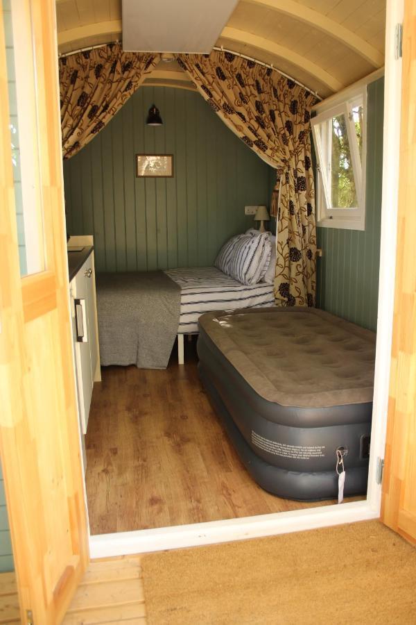 The Kestrel Shepherd Hut, Whitehouse Farm Stowmarket Dış mekan fotoğraf