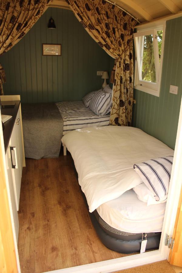 The Kestrel Shepherd Hut, Whitehouse Farm Stowmarket Dış mekan fotoğraf