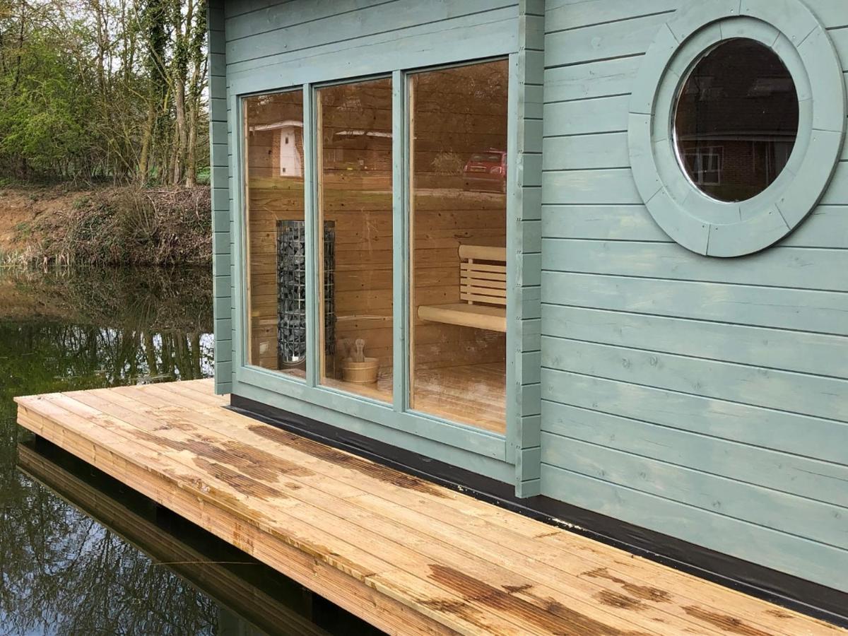 The Kestrel Shepherd Hut, Whitehouse Farm Stowmarket Dış mekan fotoğraf